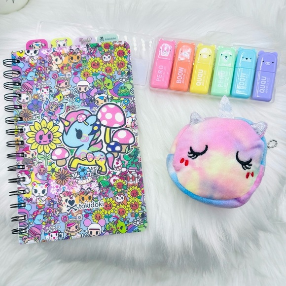 Unicorn Bundle Notebook & Mini Bear Highlighters w/ Mini Pouch - Picture 1 of 12